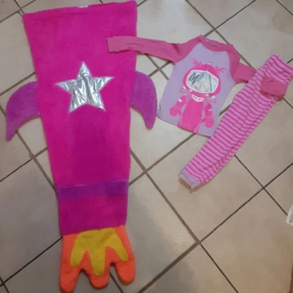 3 piece matching  sleep set size 6 - Picture 3 of 8